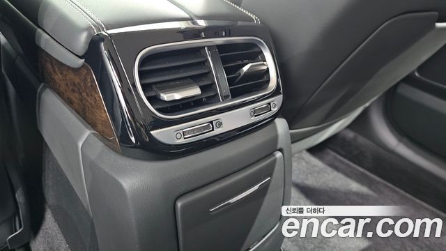 Genesis G90 2020 — photo 33