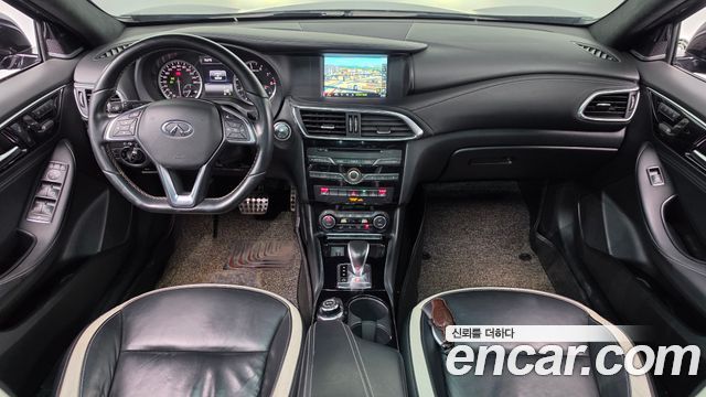 Infiniti Q30 2017 — photo 7