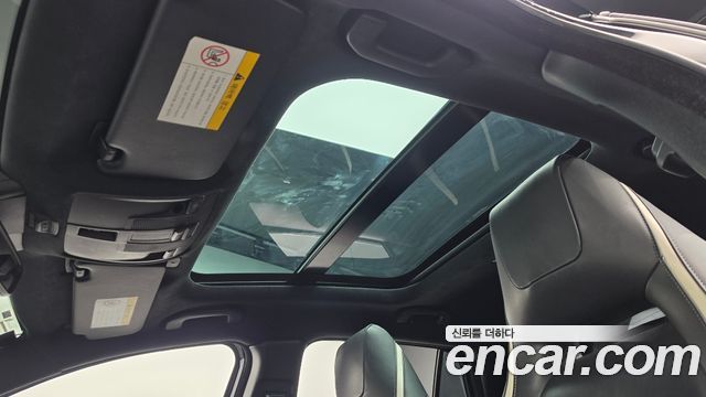 Infiniti Q30 2017 — photo 18