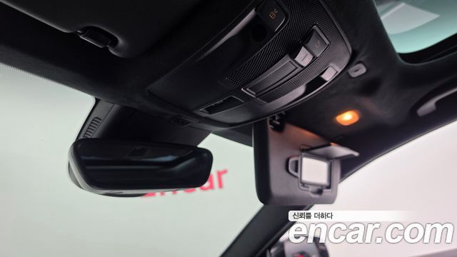 Infiniti Q30 2017 — photo 20
