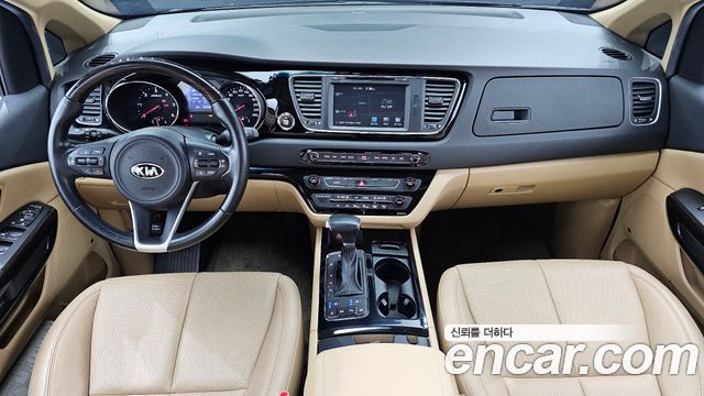 Kia Canival 2018 — photo 7