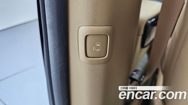Kia Canival 2018 — photo 19