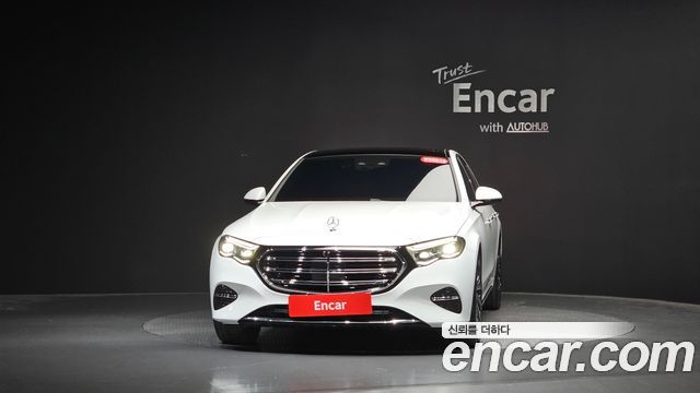 Mercedes-Benz E-Class 2024 — photo 3