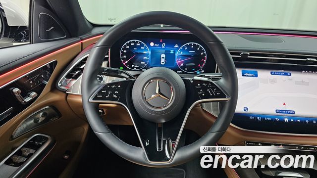 Mercedes-Benz E-Class 2024 — photo 19