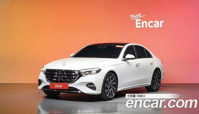 Mercedes-Benz E-Class 2024 — photo 1
