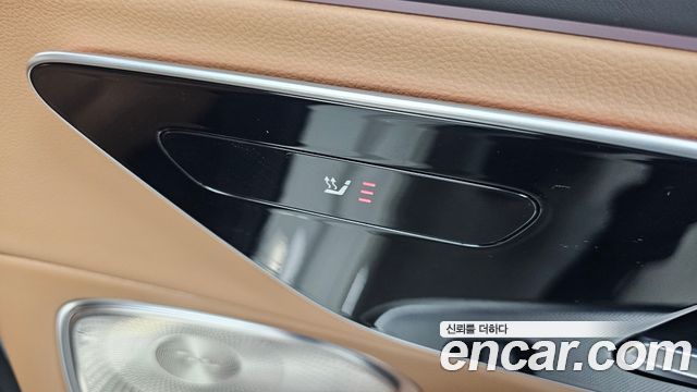 Mercedes-Benz E-Class 2024 — photo 31