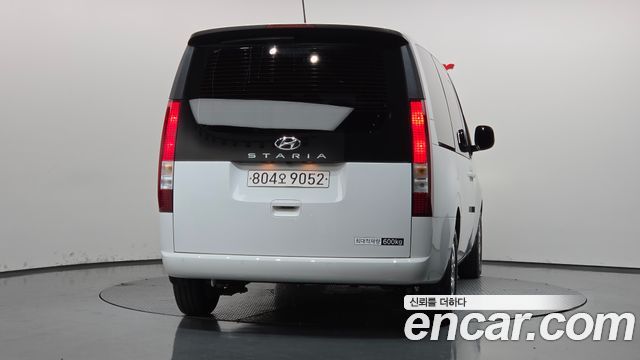 Hyundai Staria 2023 — photo 4
