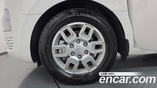 Hyundai Staria 2023 — photo 5