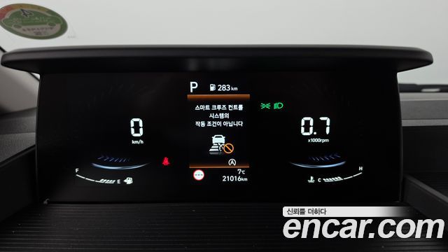 Hyundai Staria 2023 — photo 11