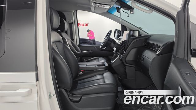 Hyundai Staria 2023 — photo 16
