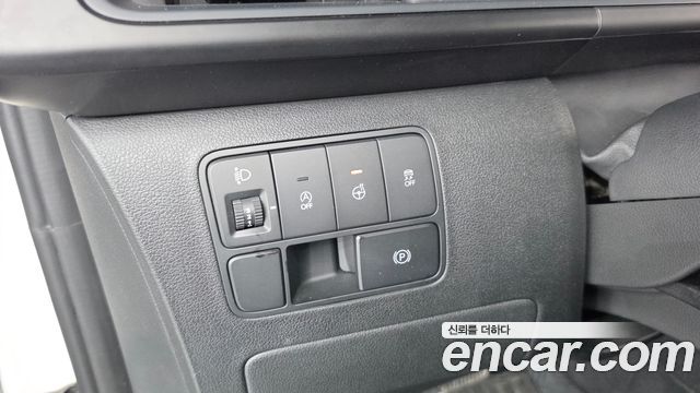 Hyundai Staria 2023 — photo 24