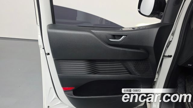 Hyundai Staria 2023 — photo 15