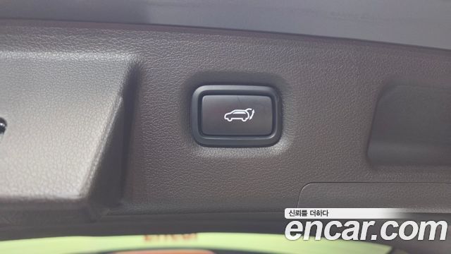Hyundai Santafe 2019 — photo 17