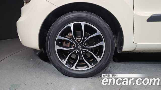 Kia Soul 2010 — photo 5