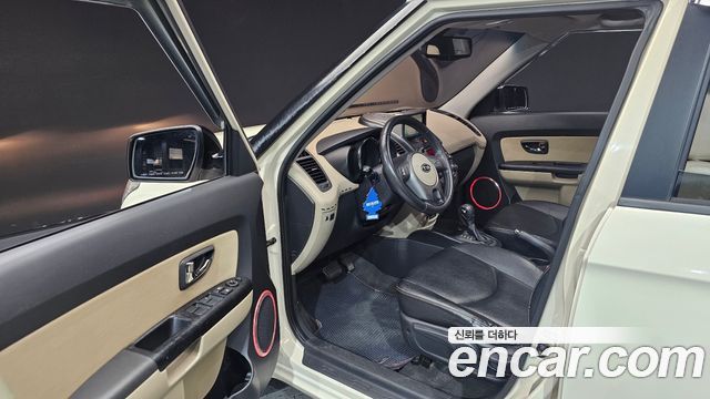 Kia Soul 2010 — photo 10