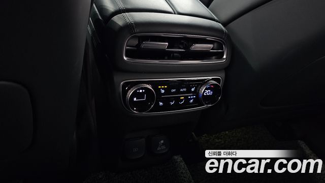 Genesis GV80 2020 — photo 18