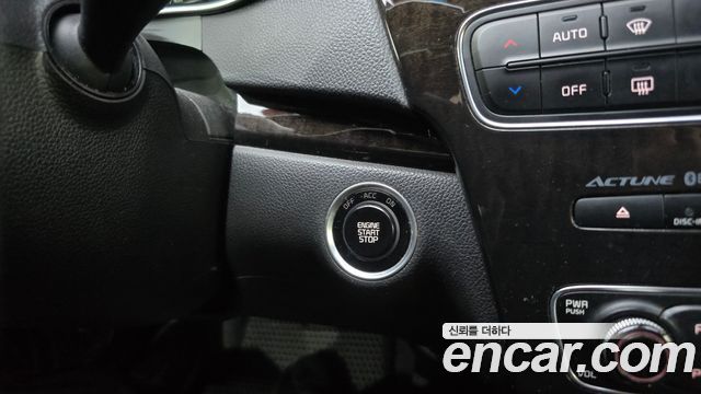 Kia K7 2014 — photo 27