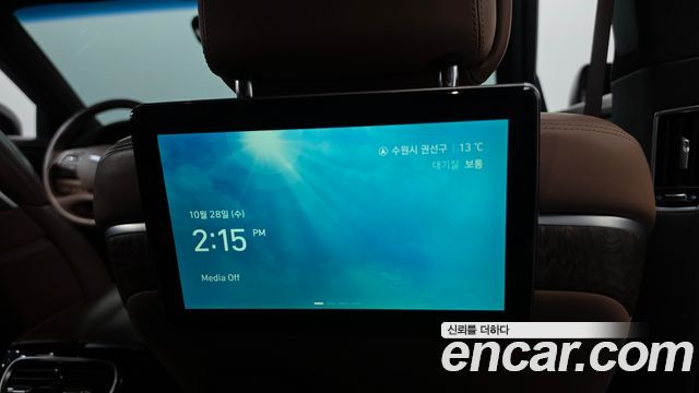 Genesis G90 2019 — photo 19