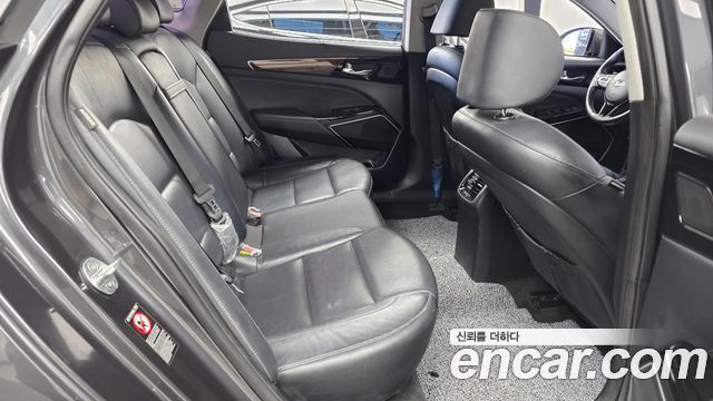 Kia K7 2016 — photo 17