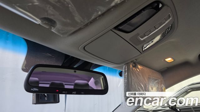 Kia K7 2016 — photo 22