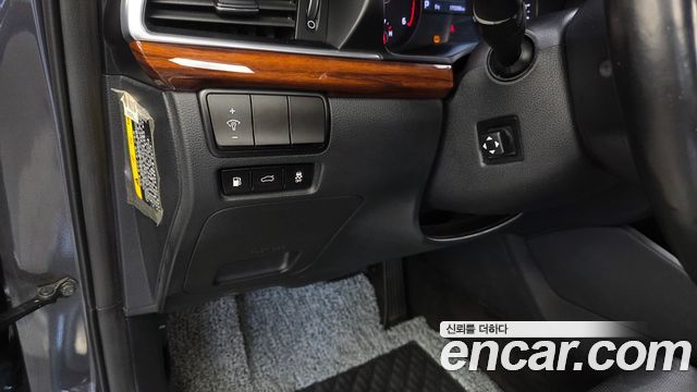 Kia K7 2016 — photo 23