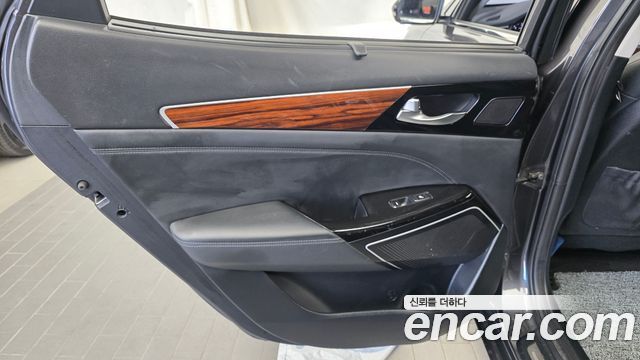 Kia K7 2016 — photo 15