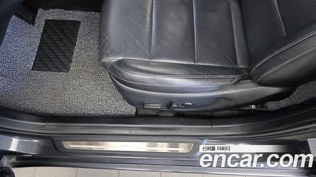 Kia K7 2016 — photo 31