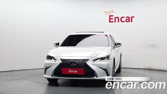 Lexus ES 2021 — photo 3