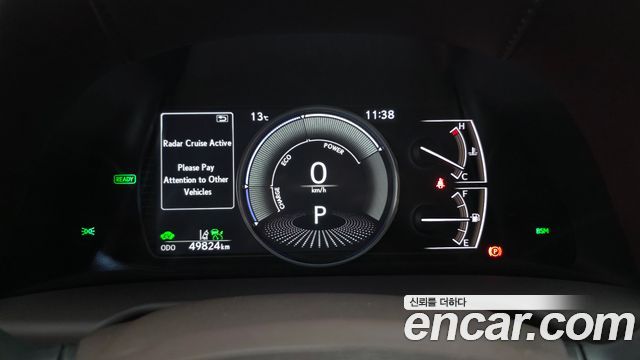 Lexus ES 2021 — photo 11