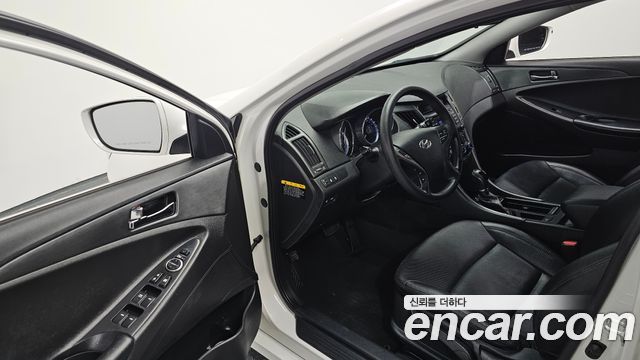 Hyundai Sonata 2013 — photo 10