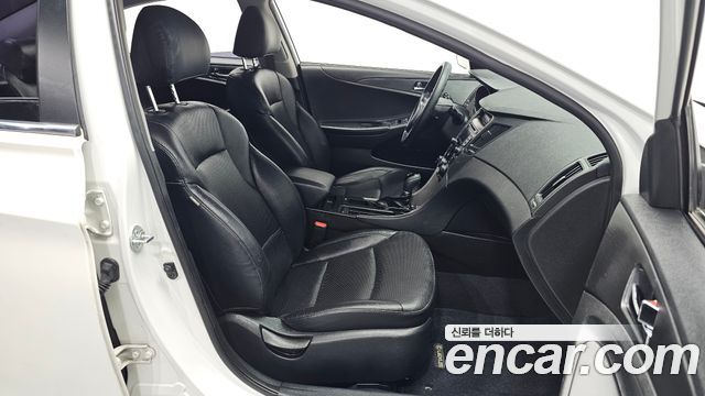 Hyundai Sonata 2013 — photo 12