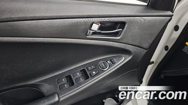 Hyundai Sonata 2013 — photo 15