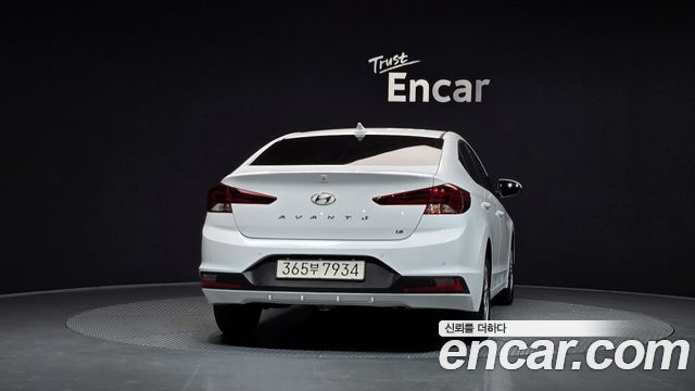 Hyundai AVANTE 2020 — photo 4