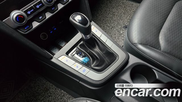 Hyundai AVANTE 2020 — photo 12