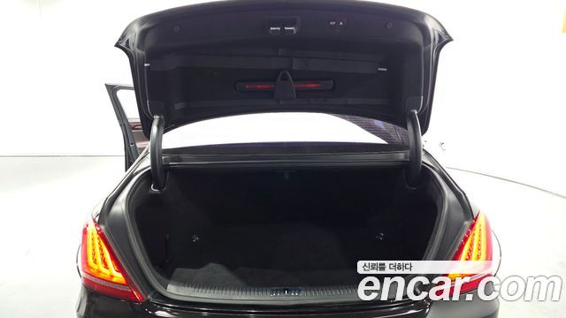 Genesis EQ900 2018 — photo 20