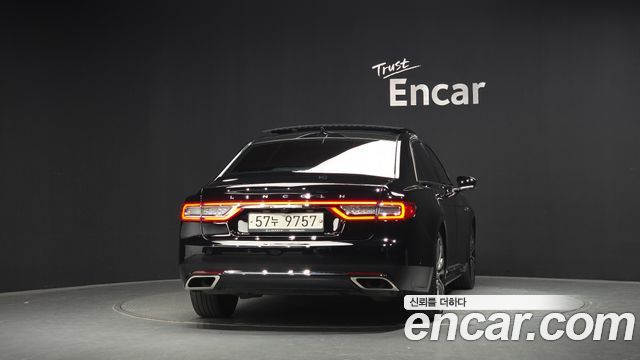Lincoln Continental 2018 — photo 4