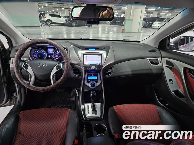Hyundai AVANTE 2012 — photo 8