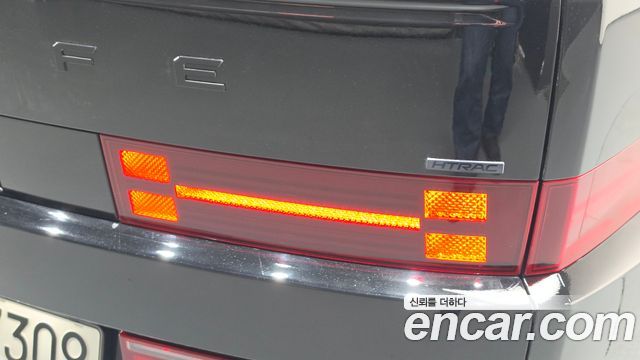 Hyundai Santafe 2025 — photo 9