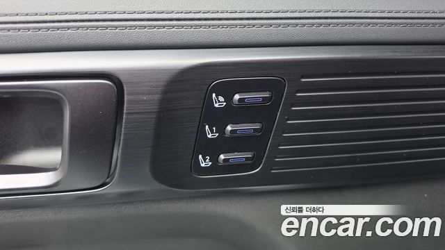 Hyundai Santafe 2025 — photo 31