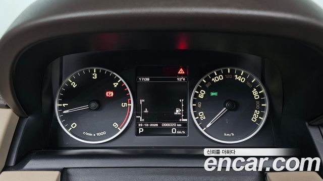 Land Rover Discovery 2013 — photo 8