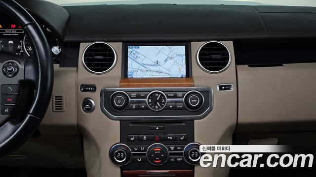 Land Rover Discovery 2013 — photo 14