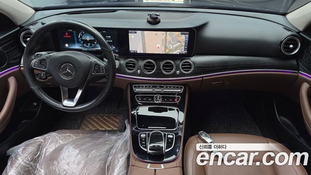 Mercedes-Benz E-Class 2017 — photo 7