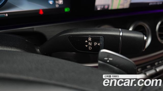 Mercedes-Benz E-Class 2017 — photo 9