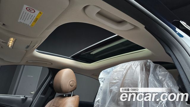 Mercedes-Benz E-Class 2017 — photo 19