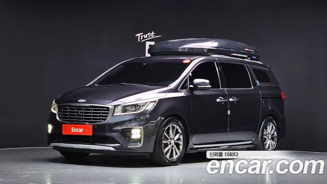 Kia Canival 2019 — photo 1