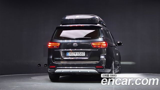 Kia Canival 2019 — photo 4