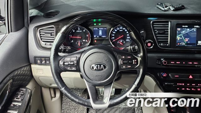 Kia Canival 2019 — photo 13