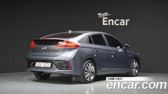Hyundai Ioniq 2018 — photo 2