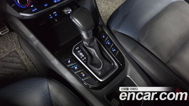 Hyundai Ioniq 2018 — photo 12