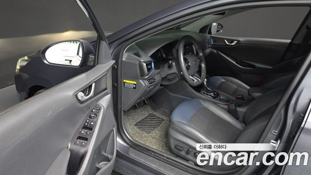 Hyundai Ioniq 2018 — photo 13